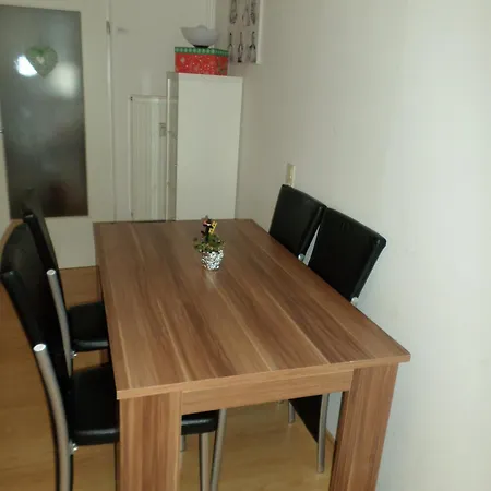 Profair - Agency Quarto em Acomodações Particulares *