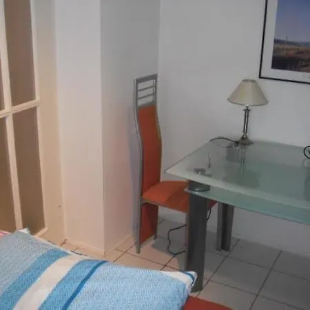 Profair - Agency Quarto em Acomodações Particulares Hanôver
